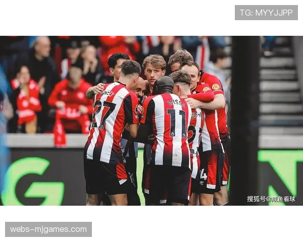 布伦特福德vs卢顿赛前,小蜜蜂主场为逝去名宿默哀