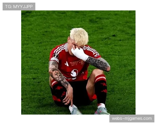 伤情速报:曼联边锋加纳乔因伤被换下,具体伤情待评估